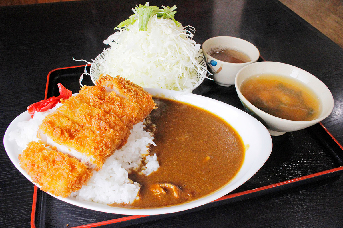 勝負メシ【とんかつ三州屋のカツカレー】