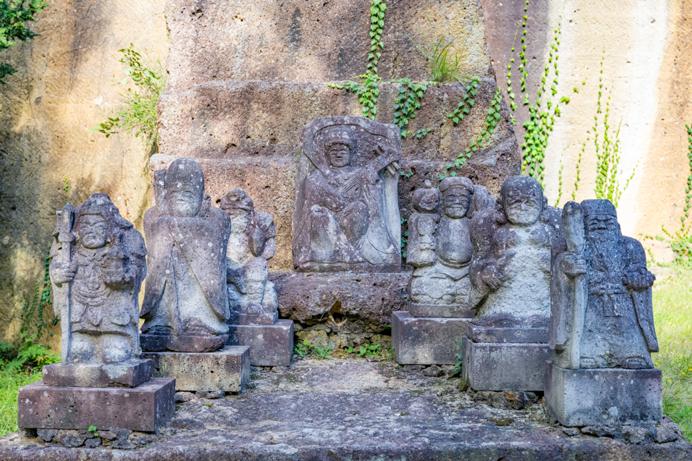 「まほろばの七福神」が出迎えてくれる