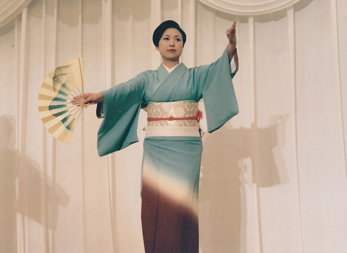 “蔵王”を披露する菊弥さん。(写真提供:菊弥さん)